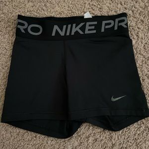 black nike pros size xs